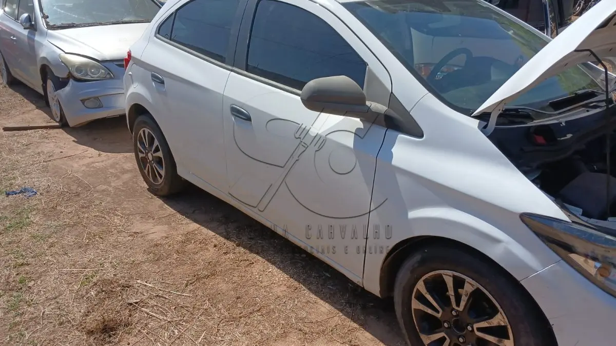 LOTE 013 - CHEVROLET ONIX 10MT 2017