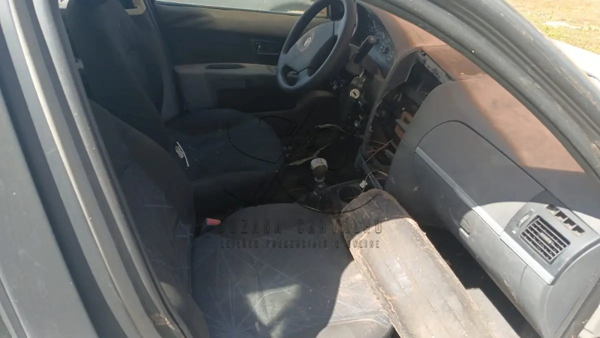 LOTE 005 - SUCATA FIAT PÁLIO