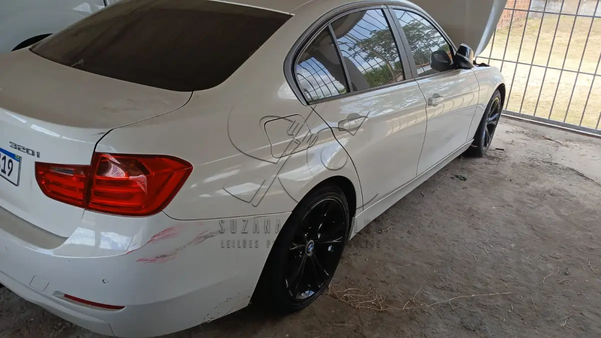 LOTE 008 - I BMW 320I ACTIVE FLEX