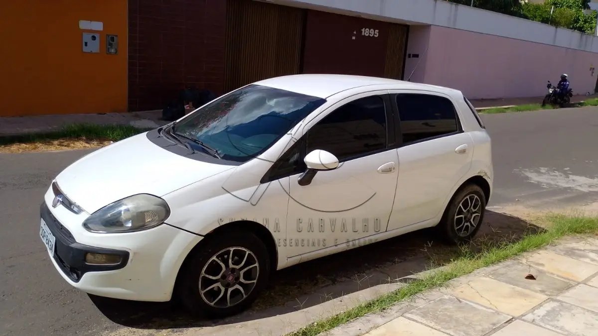 LOTE 001 - FIAT PUNTO 2013/2014