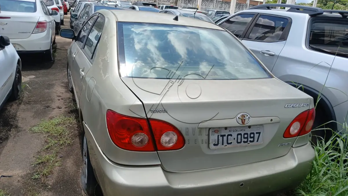 LOTE 002 - TOYOTA COROLLA