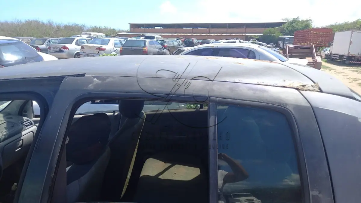 LOTE 002 - SUCATA RENAULT CLIO EM PARNAÍBA