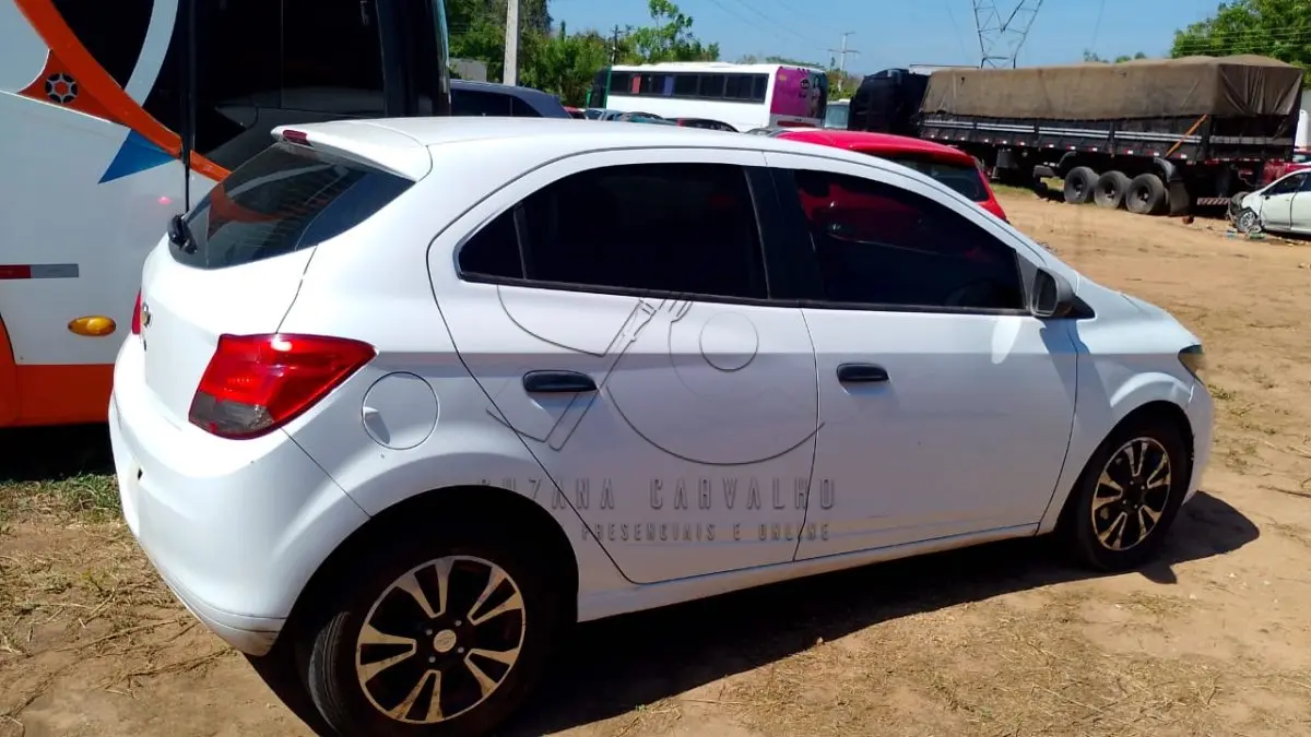 LOTE 013 - CHEVROLET ONIX 10MT 2017