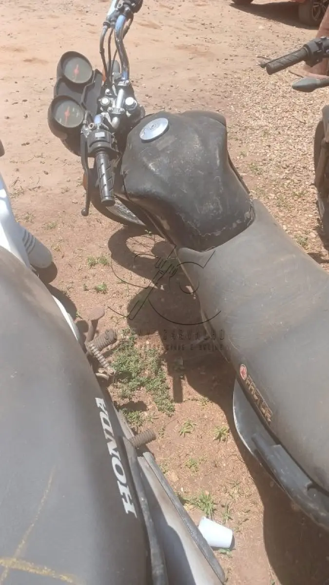 LOTE 005 - YAMAHA YBR 125 2013/2014