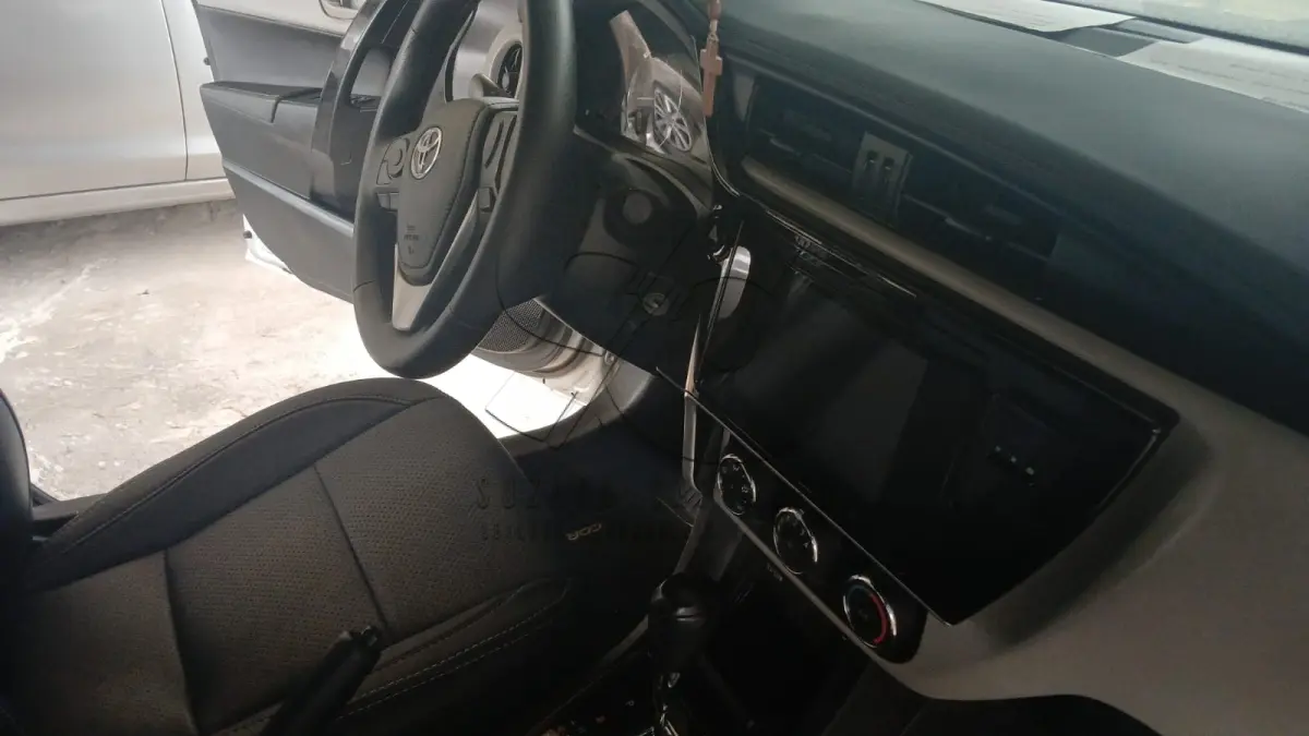 LOTE 001 - SUSPENSO POR DECISÃO JUDICIAL TOYOTA COROLLA