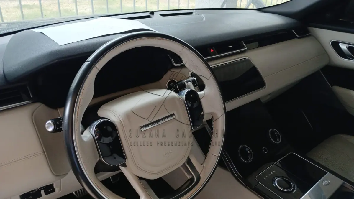 LOTE 009 - SUSPENSO POR DECISÃO JUDICIAL I LROVER VELAR P250 SE RDYN