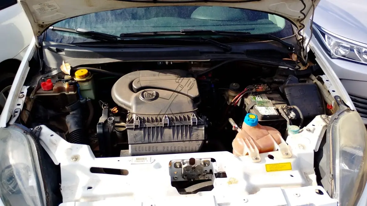 LOTE 001 - FIAT PUNTO 2013/2014