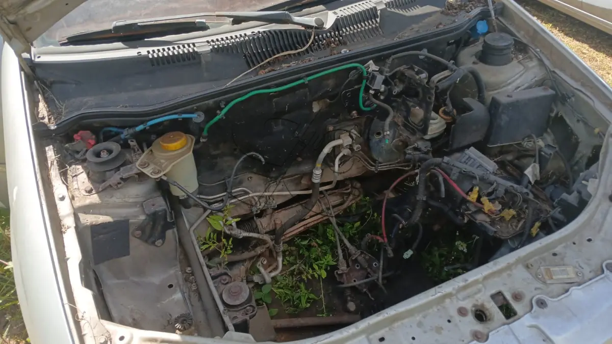 LOTE 005 - SUCATA FIAT PÁLIO