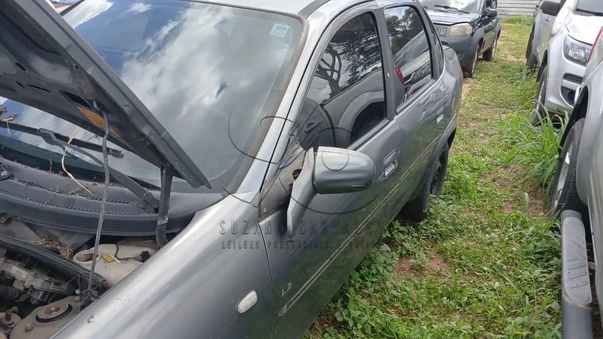 LOTE 003 - CHEV CLASSIC LS