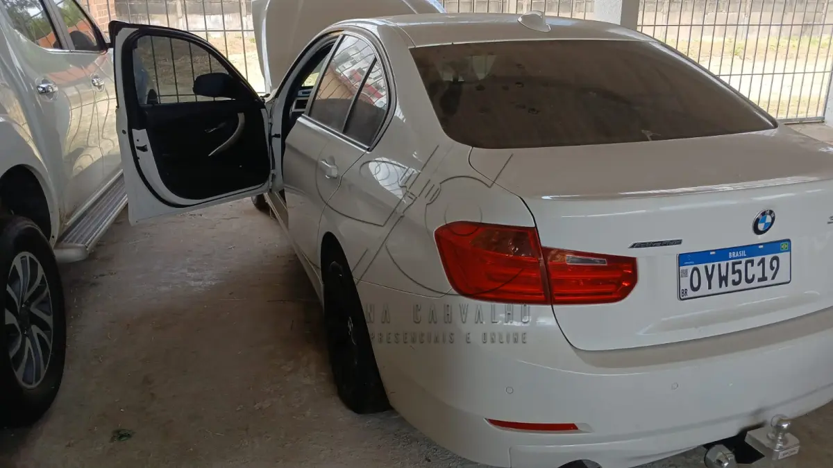 LOTE 008 - I BMW 320I ACTIVE FLEX