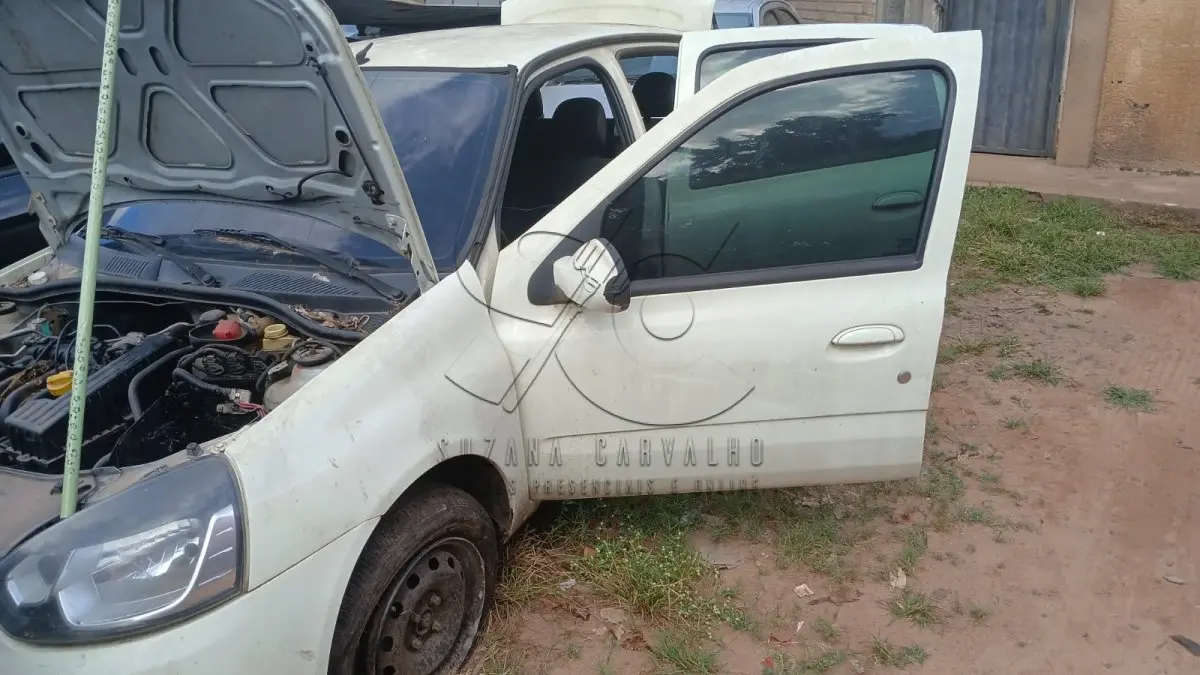 LOTE 001 - SUCATA RENAULT CLIO 2014/2015