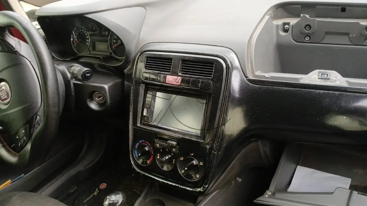 LOTE 015 - FIAT/PUNTO ELX 1.4, 2010/2010