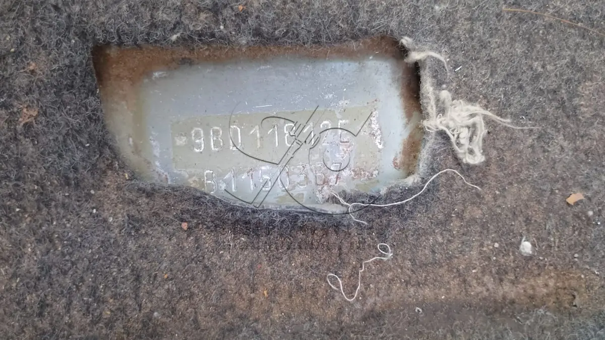 LOTE 008 - FIAT/PUNTO ESSENCE 2011/2011