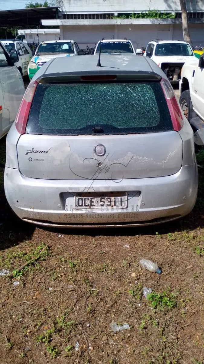 LOTE 008 - FIAT/PUNTO ESSENCE 2011/2011