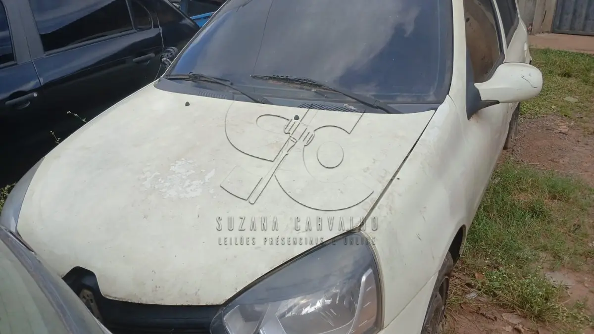 LOTE 001 - SUCATA RENAULT CLIO 2014/2015