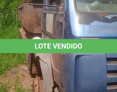 LOTE 016 - Caçamba VW/ 13-180, cor azul, placa LWE-4524, a diesel, cor azul, ano fab/mod. 2000/2001, chassi 9BWX2VHP31RY17974, Renavam 762429852. (Transferência por Declaração - S/CRV). DPVAT R$ 5,76 + MULTAS R$ 127,69