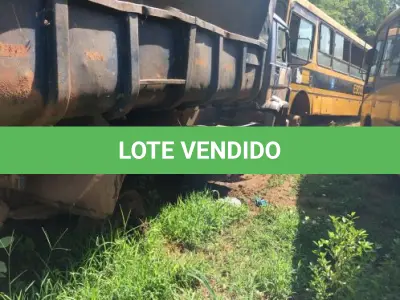 LOTE 016 - Caçamba VW/ 13-180, cor azul, placa LWE-4524, a diesel, cor azul, ano fab/mod. 2000/2001, chassi 9BWX2VHP31RY17974, Renavam 762429852. (Transferência por Declaração - S/CRV). DPVAT R$ 5,76 + MULTAS R$ 127,69