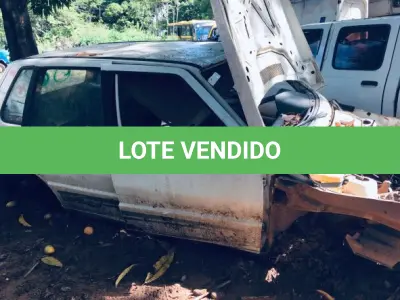 LOTE 006 - Sucata de Fiat Uno Way, cor branca. (Sem documentação para transferência, por ser sucata).