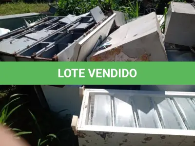 LOTE 002 - Sucatas de: Bebedouros, freezer, geladeira, armários de aço, mesas, fogões industriais, ar condicionado, TV,