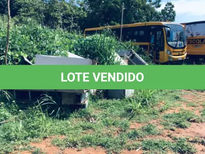 LOTE 002 - Sucatas de: Bebedouros, freezer, geladeira, armários de aço, mesas, fogões industriais, ar condicionado, TV,