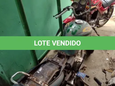 LOTE 025 - SUCATA MOTO HONDA CG 125 TITAN