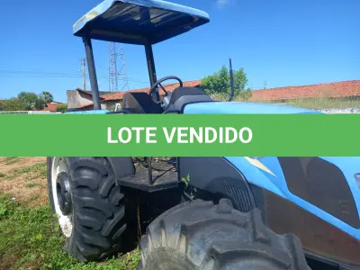 LOTE 013 - TRATOR NEW HOLLAND