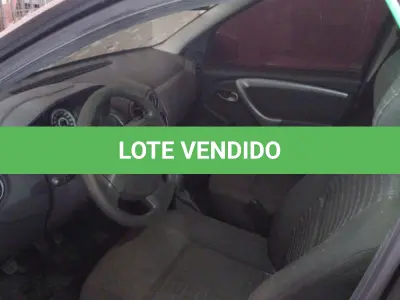 LOTE 001 - VEÍCULO RENAULT SANDERO