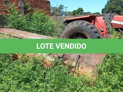 LOTE 011 - TRATOR, CAÇAMBA, COLETORA