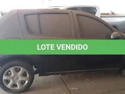 LOTE 001 - VEÍCULO RENAULT SANDERO