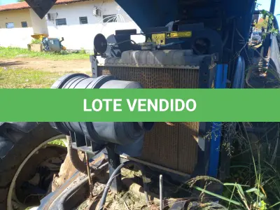 LOTE 013 - TRATOR NEW HOLLAND