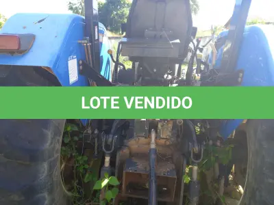 LOTE 013 - TRATOR NEW HOLLAND