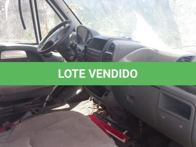 LOTE 025 - CAMIONETA AMBULÂNCIA FIAT
