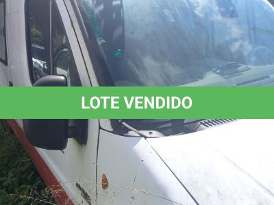 LOTE 025 - CAMIONETA AMBULÂNCIA FIAT