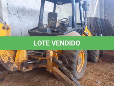 LOTE 032 - RETROESCAVADEIRA