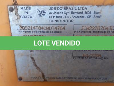 LOTE 032 - RETROESCAVADEIRA