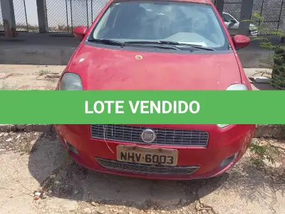 LOTE 012 - VEÍCULO FIAT PUNTO