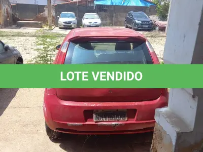 LOTE 012 - VEÍCULO FIAT PUNTO
