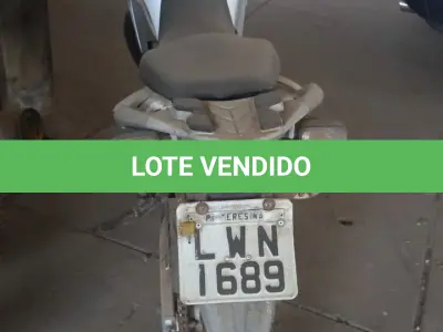 LOTE 009 - MOTO HONDA XRE 300