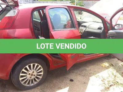 LOTE 012 - VEÍCULO FIAT PUNTO