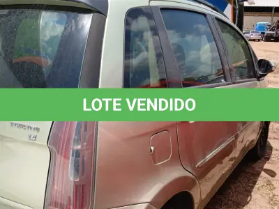 LOTE 011 - FIAT IDEA ATTRACTIVE 2011
