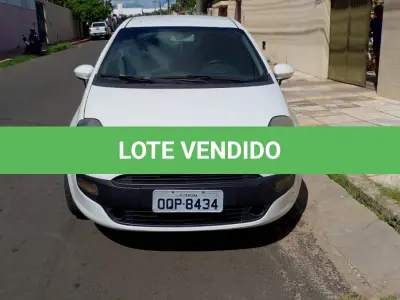 LOTE 001 - FIAT PUNTO 2013/2014
