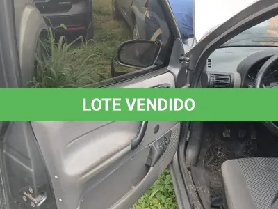 LOTE 003 - CHEV CLASSIC LS