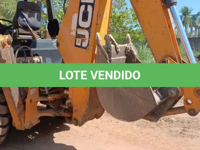 LOTE 005 - RETROESCAVADEIRA JCB