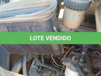 LOTE 005 - RETROESCAVADEIRA JCB
