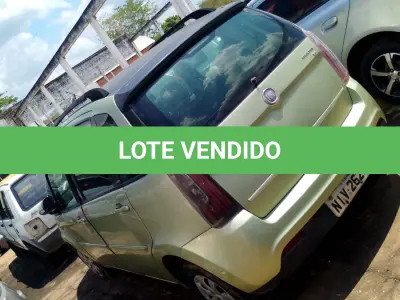 LOTE 011 - FIAT IDEA ATTRACTIVE 2011