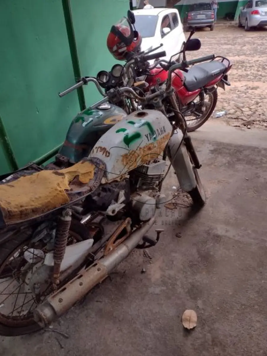 LOTE 024 - SUCATA MOTO YAMAHA