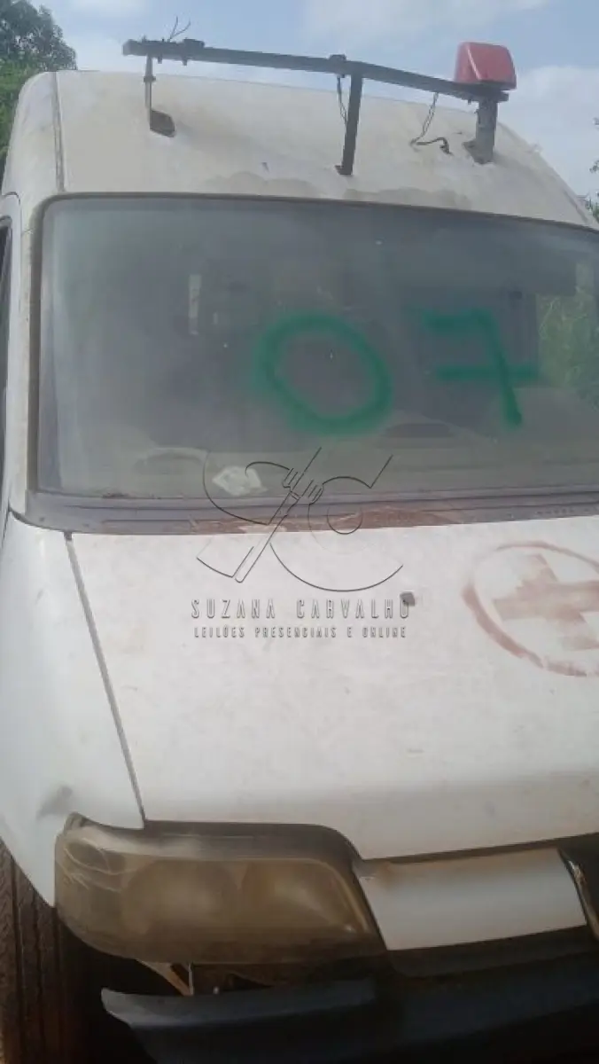 LOTE 007 - Ambulância Peugeot Boxer, cor branca, Placa LVO-3322, a diesel, ano fab/mod 2005/2006, chassi 936ZCPMNC62002913, Renavam 882479385(Transferência por Declaração - S/CRV) DPVAT R$ 5,76