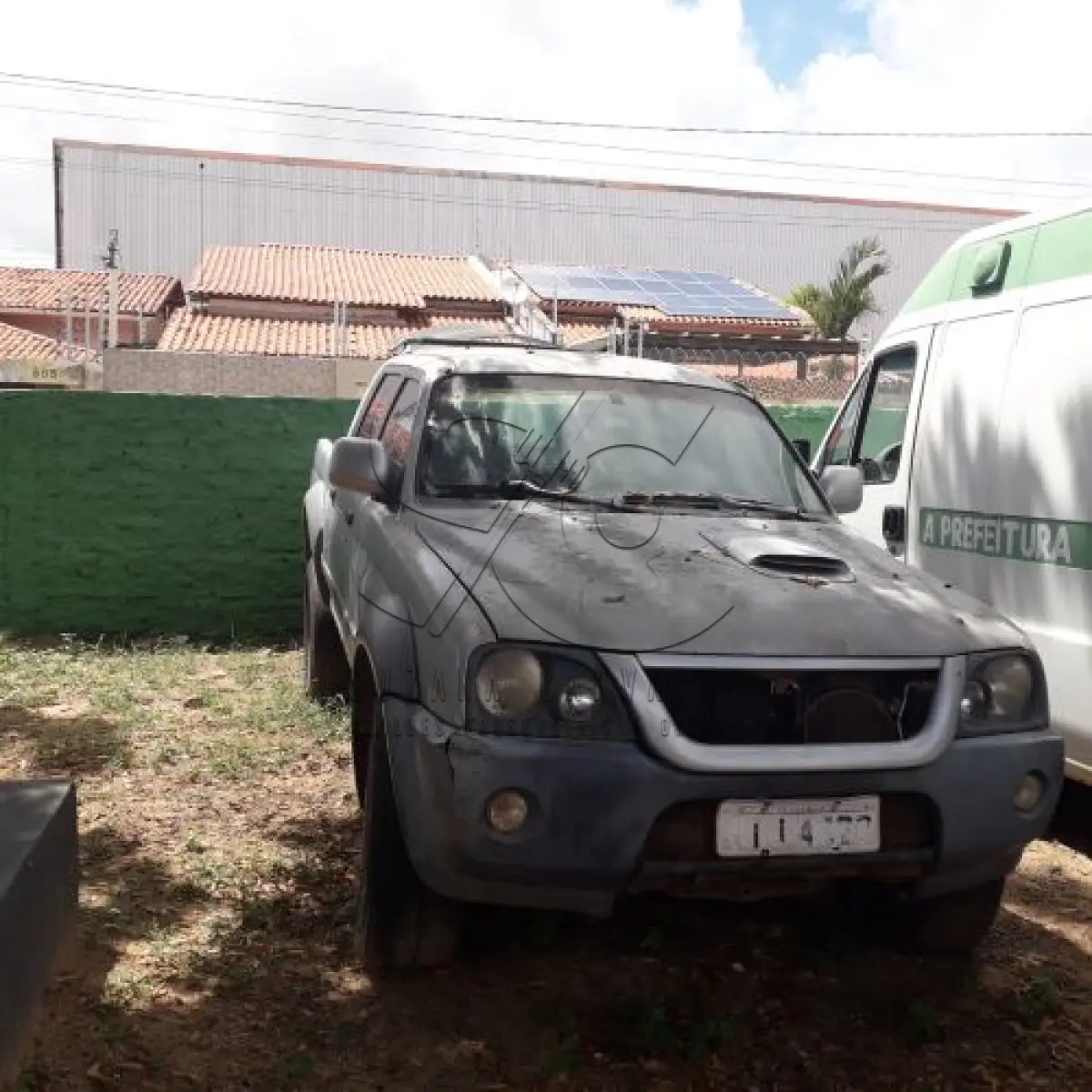 LOTE 018 - MITSUBISHI L200 MMC OUTDOOR