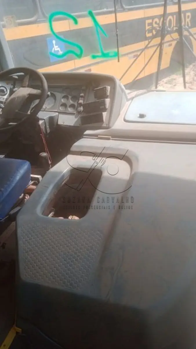 LOTE 012 - VW/ 15.190, Ônibus escolar, cor amarela, placa NIR-6937, a diesel, ano fab/mod. 2010, chassi 9532882WXAR039379, Renavam 312258771. (Transferência por Declaração - S/CRV). DPVAT R$ 8,08