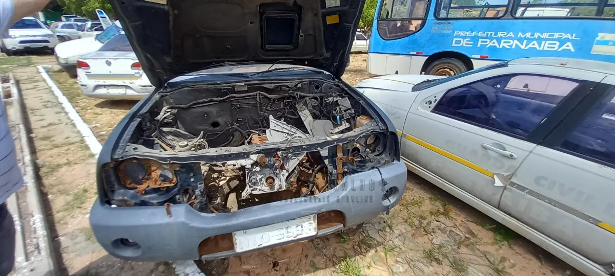 LOTE 010 - SUCATA MITSUBISHI L 200